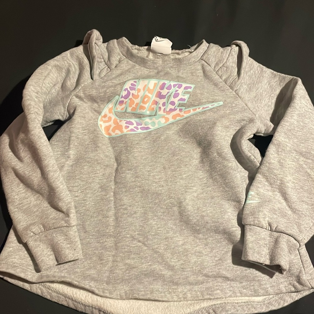 Little girl sweater